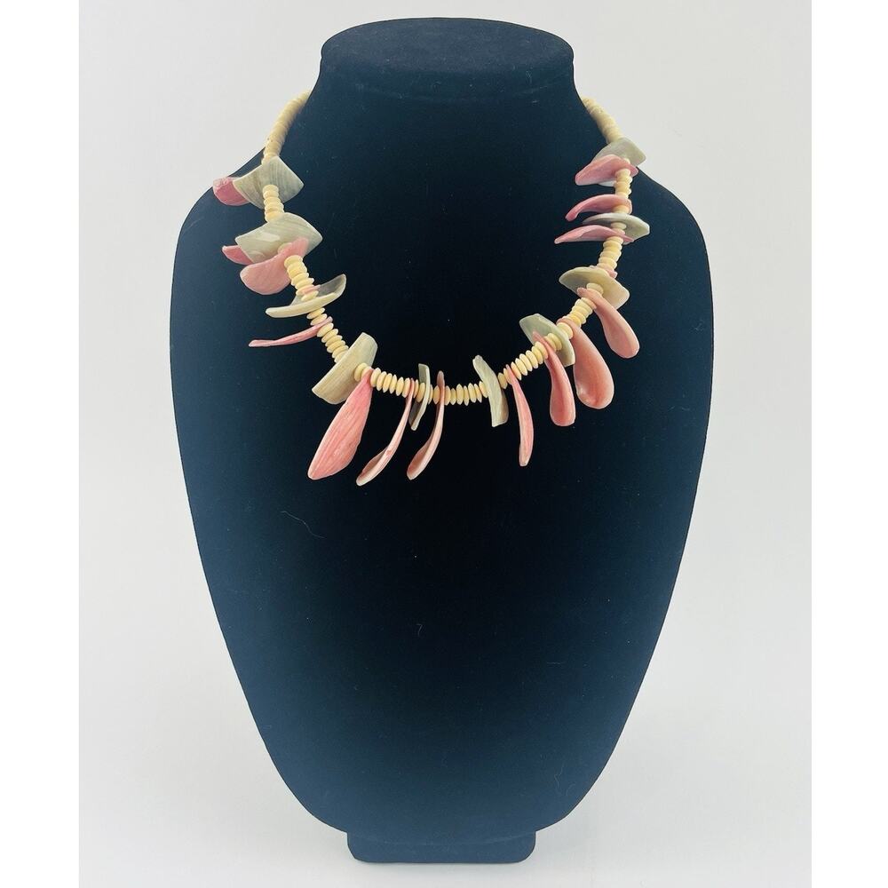 Vintage Large Pastel Chunky Shell Statement Necklace Pink Grey Gray Dramatic Bea